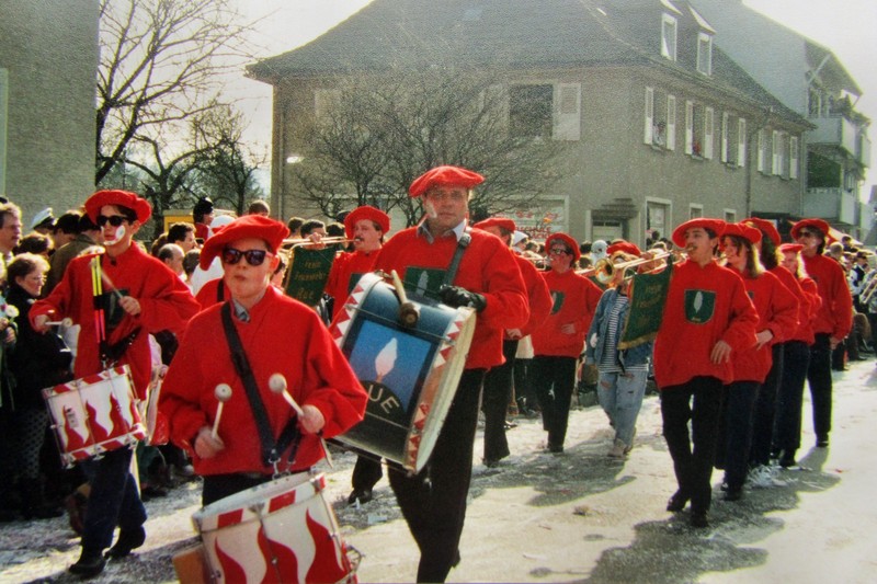 Fanfarenzug beim Faschingsumzug 1996